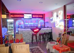 A11 HOTEL OBAKOY Bars
