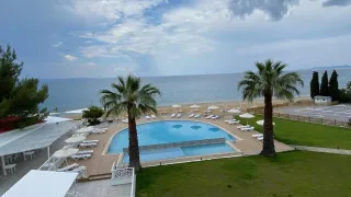 ACROTEL LILY ANN BOUTIQUE Pools & Beach