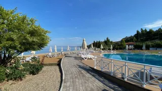 ACROTEL LILY ANN BOUTIQUE Pools & Beach