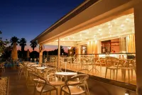 ACROTEL LILY ANN VILLAGE HOTEL Restaurants