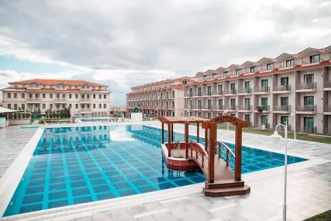 ADEMPIRA TERMAL - SPA Pools & Beach