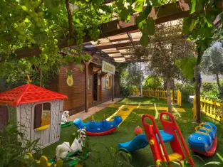 ADIN RESORT HOTEL Mini Club