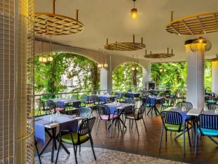 ADIN RESORT HOTEL Restaurants