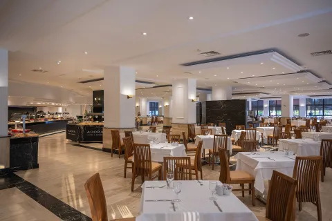 ADORA RESORT HOTEL Restaurants
