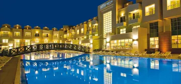 ADRINA TERMAL HOTEL HEALTH AND SPA Pools & Beach