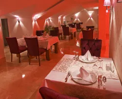 ADRINA TERMAL HOTEL HEALTH AND SPA Restaurants