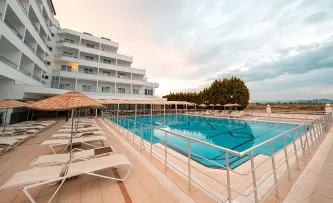 AFYTOS OREN BEACH PRESTIGE Pools & Beach