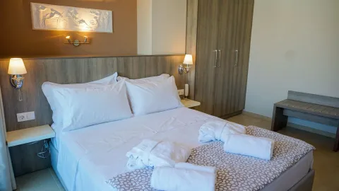 AGNES DELUXE HOTEL Rooms