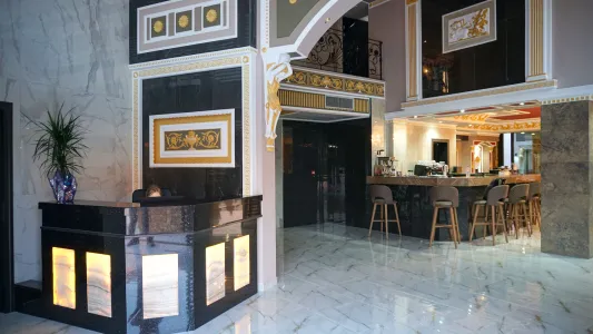 AGNES DELUXE HOTEL Bars