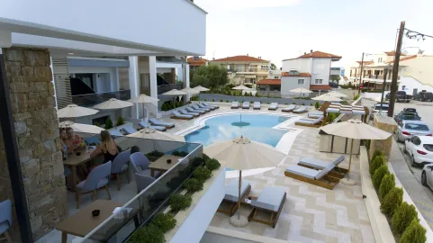 AGNES DELUXE HOTEL Pools & Beach
