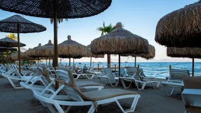AKBULUT HOTEL Pools & Beach