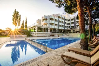 AKBULUT HOTEL Pools & Beach