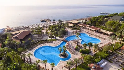 AKKA HOTELS ALINDA Pools & Beach