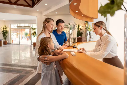 AKKA HOTELS CLAROS Lobby