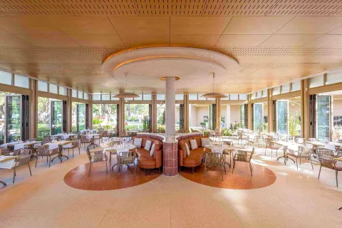 AKKA HOTELS CLAROS Restaurants
