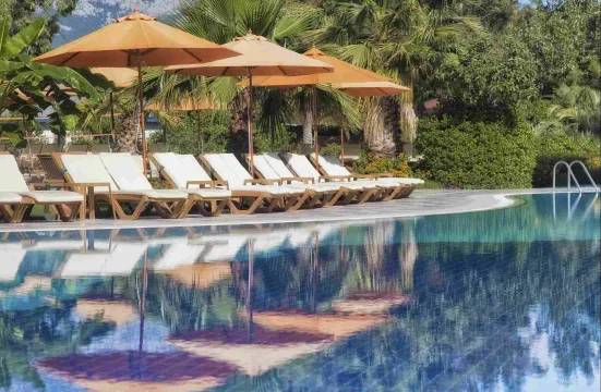 AKKA HOTELS CLAROS Pools & Beach