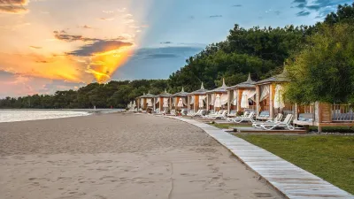 AKRA FETHIYE TUI BLUE SENSATORI Pools & Beach