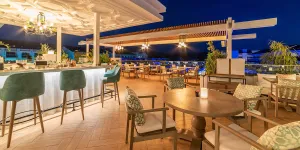 AKRA FETHIYE THE RESIDENCE TUI BLUE SENSATORI ADULT ONLY 16+ Bars