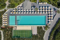 AKRATHOS HOTEL Pools & Beach