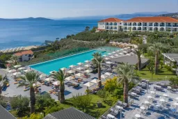 AKRATHOS HOTEL