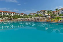 AKRATHOS HOTEL Pools & Beach