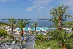 AKRATHOS HOTEL Pools & Beach