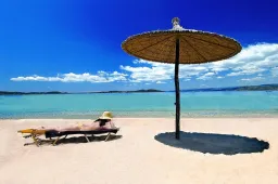 AKRATHOS HOTEL Pools & Beach