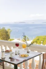 AKTI OURANOUPOLI BEACH RESORT Restaurants