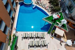 ALAIYE KLEOPATRA HOTEL Pools & Beach