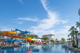 ALBA QUEEN HOTEL Pools & Beach