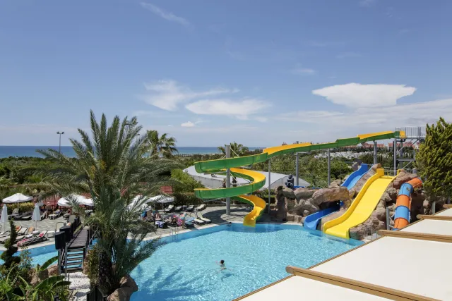 ALBA RESORT HOTEL Pools & Beach
