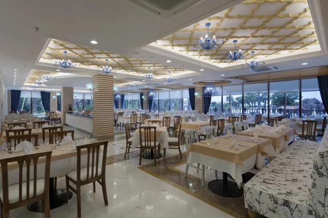 ALBA RESORT HOTEL Restaurants