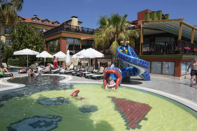 ALBA RESORT HOTEL Pools & Beach