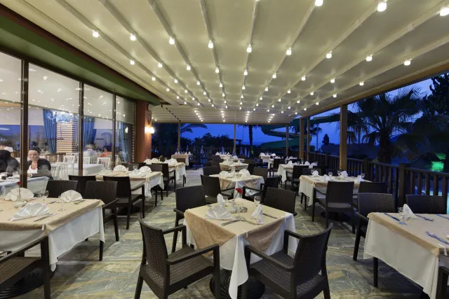 ALBA RESORT HOTEL Restaurants