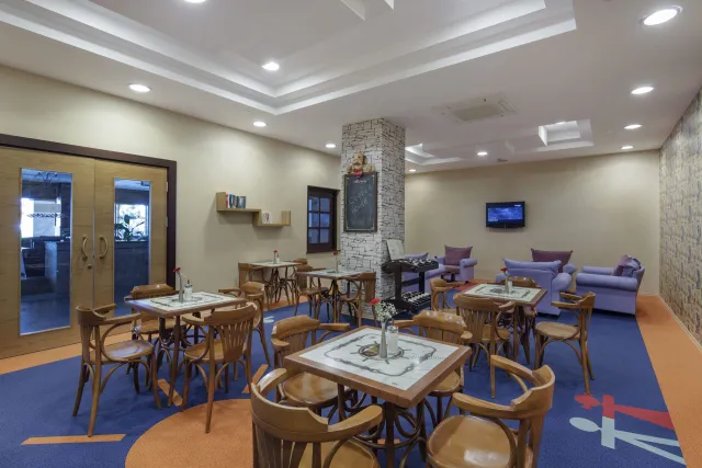 ALBA ROYAL HOTEL ADULT ONLY 16+ Bars