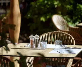 A FOR ART HOTEL Restaurants