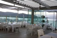 ALESTA YACHT HOTEL Restaurants