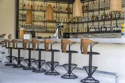 ALESTA YACHT HOTEL Bars