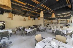ALESTA YACHT HOTEL Restaurants