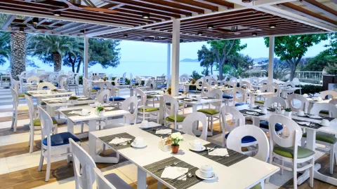 ALEXANDRA BEACH THASSOS SPA RESORT Restaurants