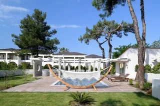 ALEXANDRA ELEGANCE HOTEL Pools & Beach