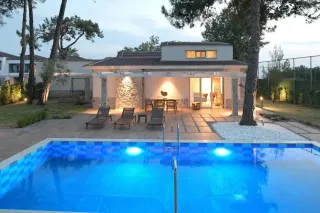 ALEXANDRA ELEGANCE HOTEL Pools & Beach
