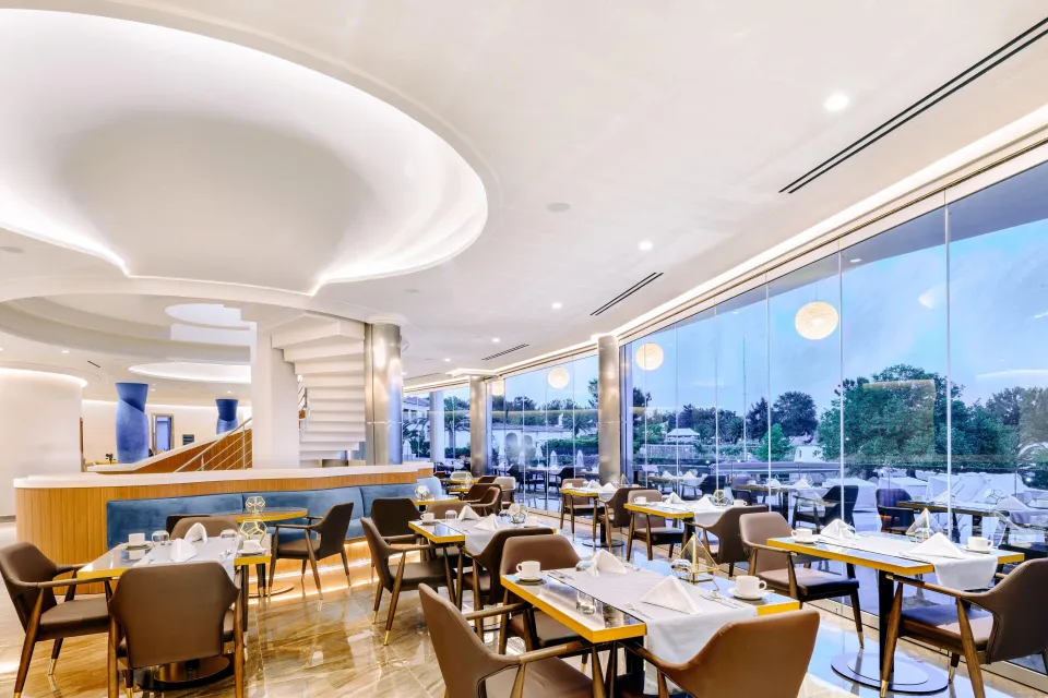 ALEXANDRA ELEGANCE HOTEL Restaurants