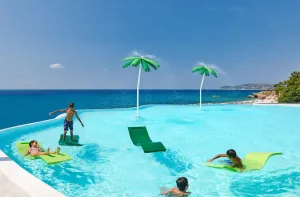 ALEXANDRA ELEGANCE HOTEL Pools & Beach