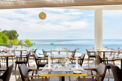 ALEXANDRA ELEGANCE HOTEL Restaurants