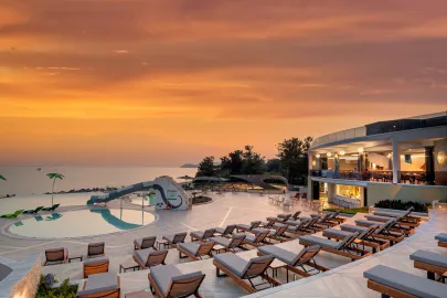 ALEXANDRA ELEGANCE HOTEL Pools & Beach