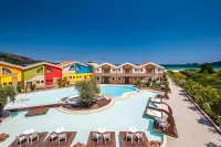 ALEXANDRA GOLDEN BOUTIQUE HOTEL Pools & Beach