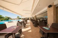 ALEXANDROS PALACE HOTEL AND SUITES Bars