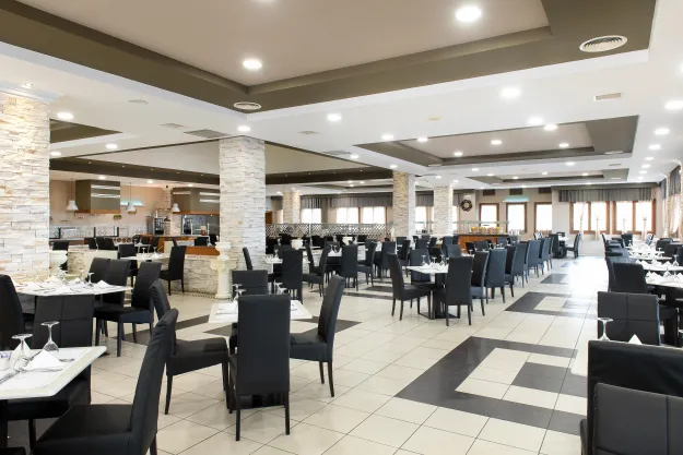ALEXANDROS PALACE HOTEL AND SUITES Restaurants