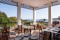 ALEXANDROS PALACE HOTEL AND SUITES Restaurants